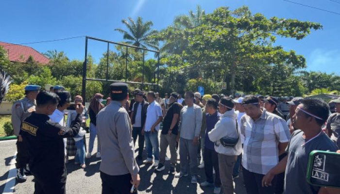 Kapolres Kaur, AKBP Alam Bawono, Dampingi Demontrasi GMMSB