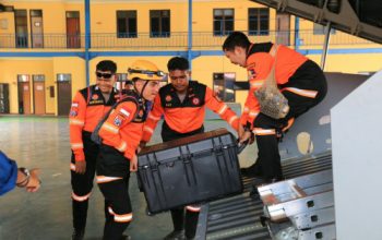 Polri Kembali Kirim Tim SAR dan Bantuan Logistik untuk Percepat Penanganan Gempa NTT