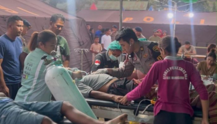 Polri Responsif Tangani Korban Gempa Susulan di Manggarai Timur