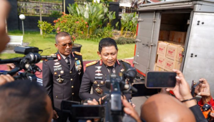 Polda Jateng Kirim 10 Truk Bantuan dan Tim Medis untuk Korban Gempa NTT