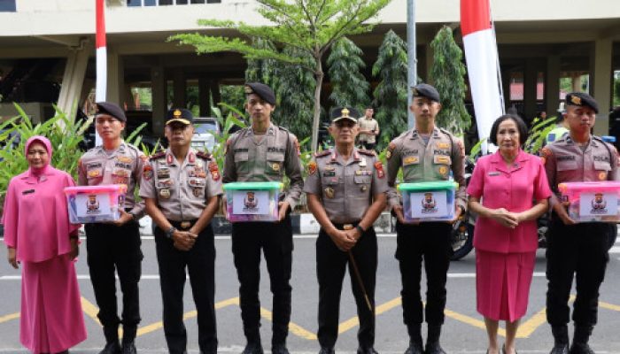 Wujud Kepedulian Antarsesama, Kapolda Bengkulu Lepas Bantuan Kemanusiaan untuk Korban Gempa NTT