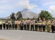 Gunung Sinabung Berstatus Siaga, 176 Personel Polri Dikerahkan untuk Layani dan Lindungi Masyarakat