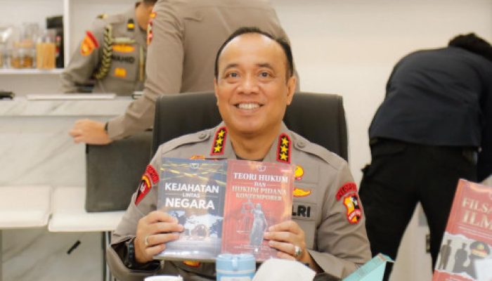 48 BUKU TERBIT SEJAK PUSAT STUDI KEPOLISIAN DIRESMIKAN, JADI BEKAL ANGGOTA POLRI